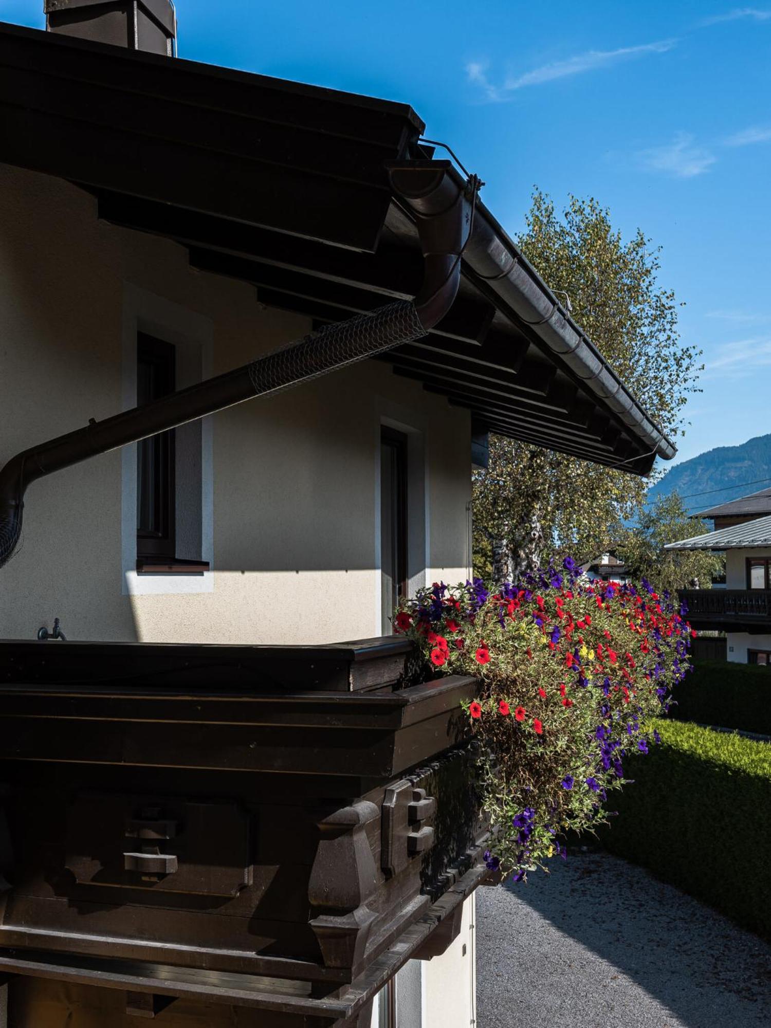 Gästehaus Bleiweis-Zehentner Zell am See Exterior foto